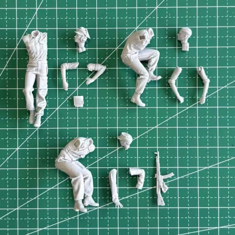 1/35 WWII German Jagdpanther Crew, 3 Figures, Resin Model Figure Kit, Unassembled and Unpainted