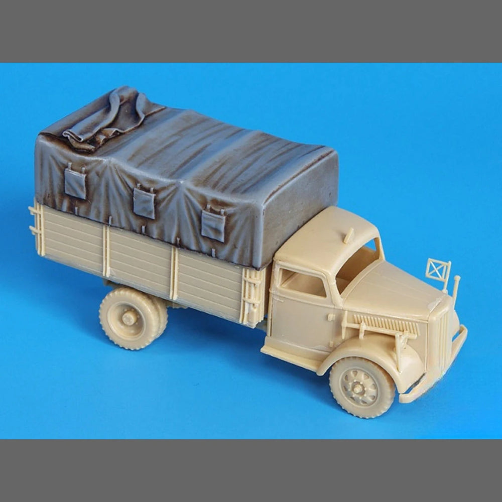 1/72 WWII Opel Blitz Truck, Resin Model Vehicle Kit, Unassembled and Unpainted