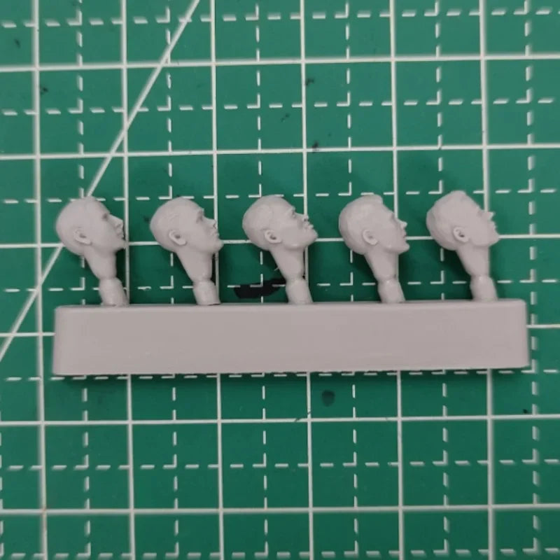 1/35 Male Head Sculpts, Resin Model Figure Kit, Unassembled and Unpainted