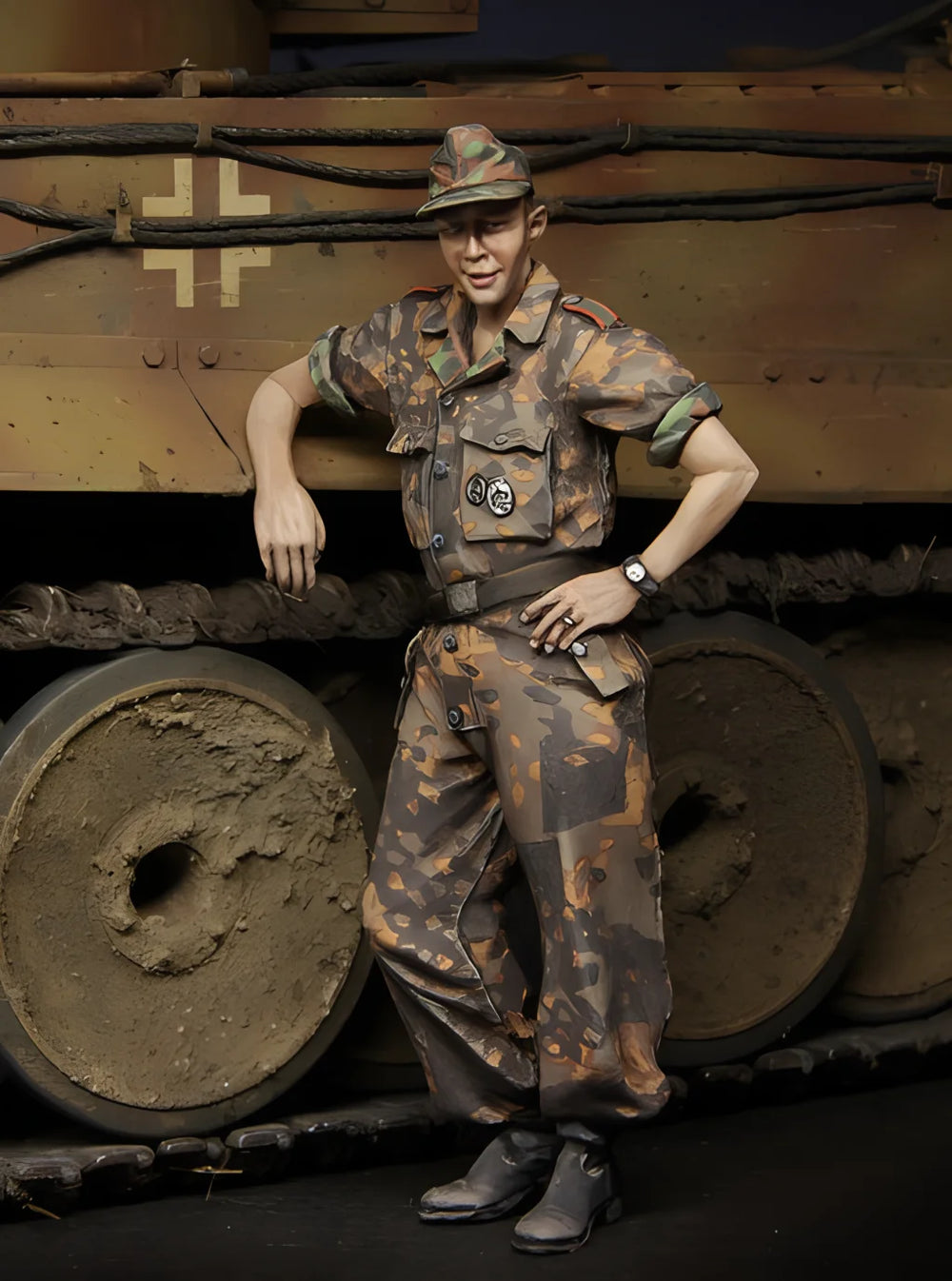1/35 WWII German Panzer Officer Hands on Hips, Resin Model Figure Kit, Unassembled and Unpainted