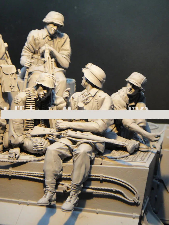 WWI British Gun Crew, 4 Figures, Resin Model Figure Kit, Unassembled and Unpainted