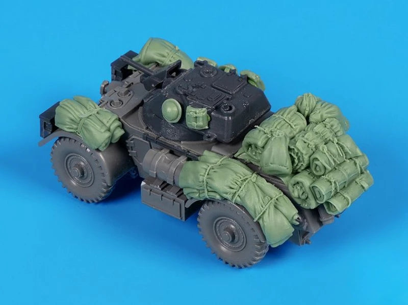 1/72 WWII Staghound Armored Personnel Carrier, Resin Model Vehicle Kit, Unassembled and Unpainted