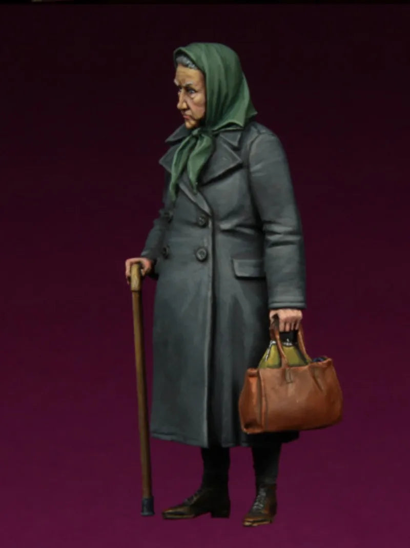 1/35 Historical European Woman, Resin Model Figure Kit, Historical Theme, Unassembled and Unpainted
