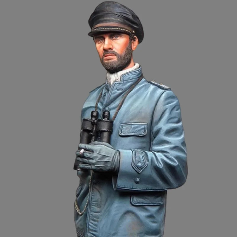 1/16 WWII German Luftwaffe Officer with Binoculars, Resin Model Figure Kit, Unassembled and Unpainted