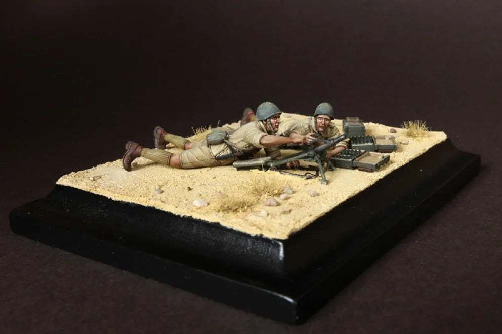 1/35 WWII Desert Campaign, 4 Figures, Resin Model Diorama Kit, Unassembled and Unpainted