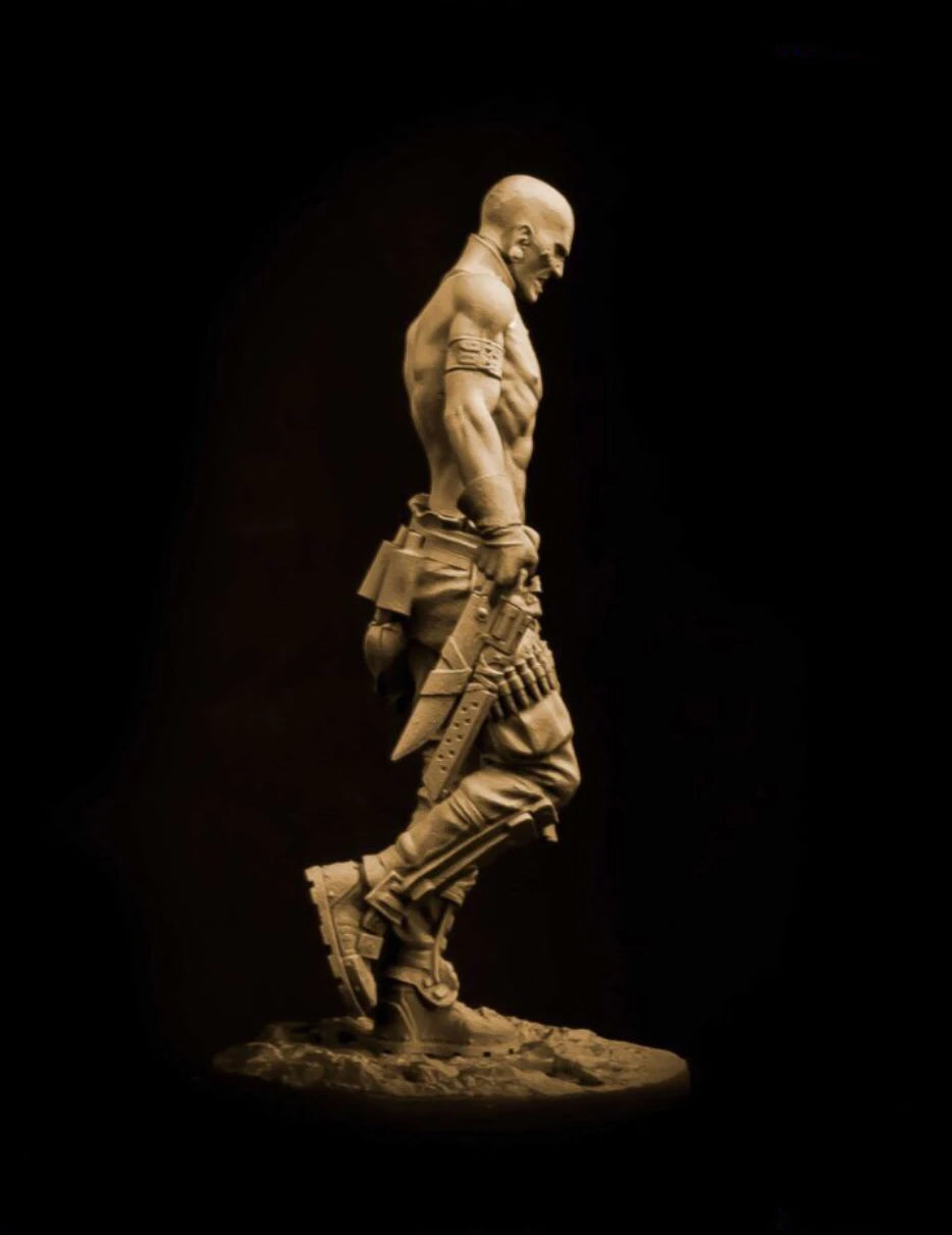 1/24 Modern Shirtless Commando with Shaved Head and Dual Blades, Resin Model Figure Kit, Unassembled and Unpainted