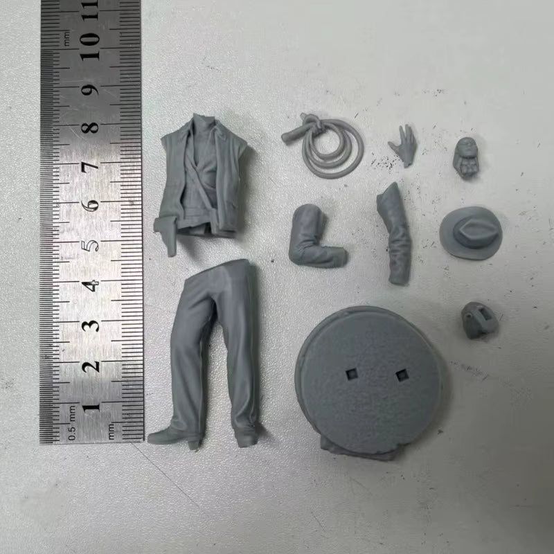 Adventure Archaeologist Explorer Full Figure & Bust Set 1/24 Resin Figure Kit - resin model view 5