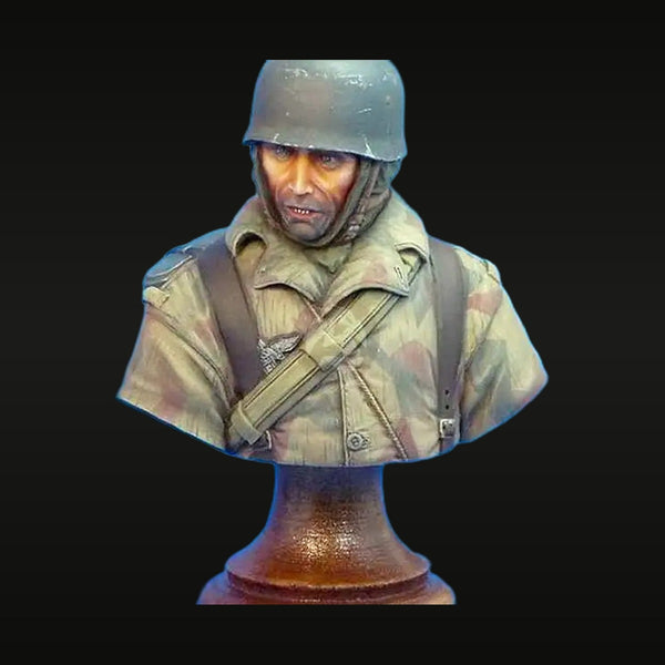 WWII German Wehrmacht Soldier in Splinter Camo Resin Bust Kit