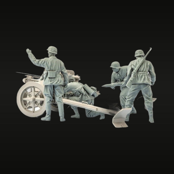 WWII German Field Artillery Crew Operating Gun 1/16 Resin Figure Set