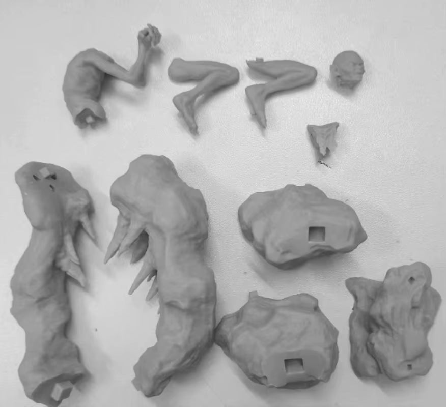 Fantasy Alien Creature Bust with Elongated Neck 1/24 Resin Bust Kit - resin model view 4