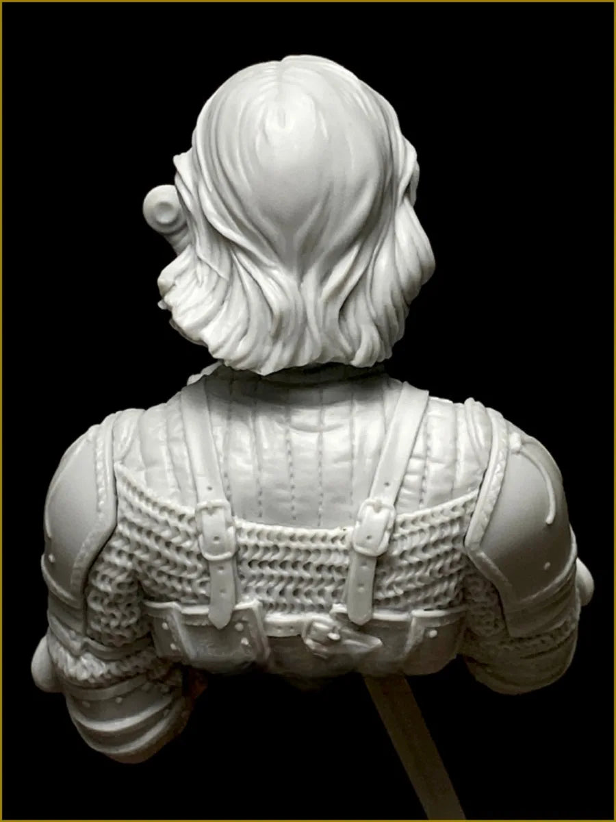 1/10 Scale Resin Bust Assembled Model Kit History Hobby Sculpture Ancient Female Warrior Miniature Unassembled and Unpainted