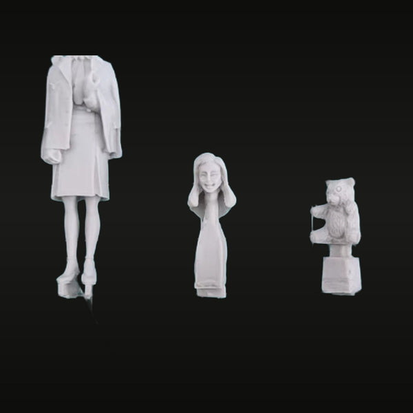 Modern Civilian Female Figure with Long Coat 1/35 Resin Kit