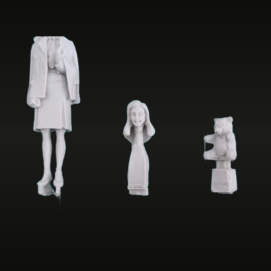 Modern Civilian Female Figure with Long Coat 1/35 Resin Kit - unpainted resin model kit
