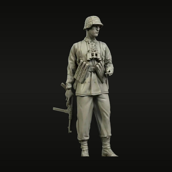 WWII German Wehrmacht Infantryman with Mosin-Nagant 1/32 Resin Figure