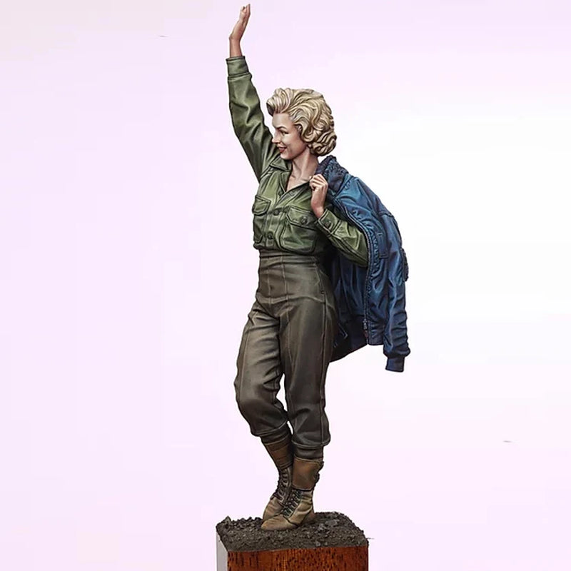 1950s Female Pinup Soldier with Victory Pose 1/16 Resin Figure Kit - resin model view 3