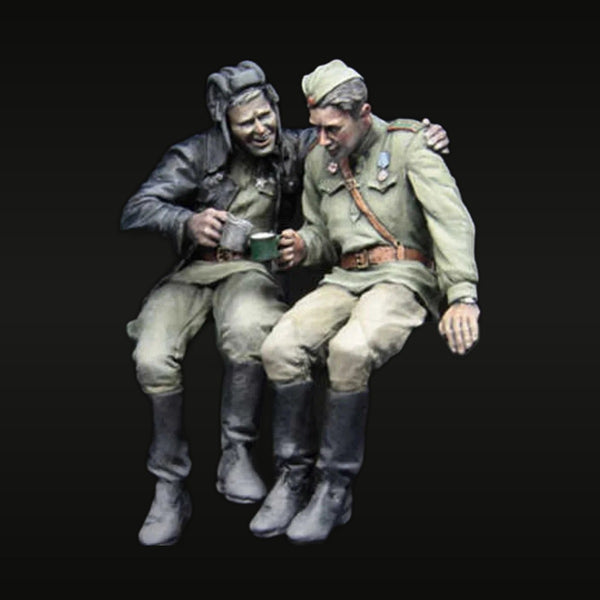 WWII Soviet Red Army Soldiers Toasting 1/35 Resin Figure Set