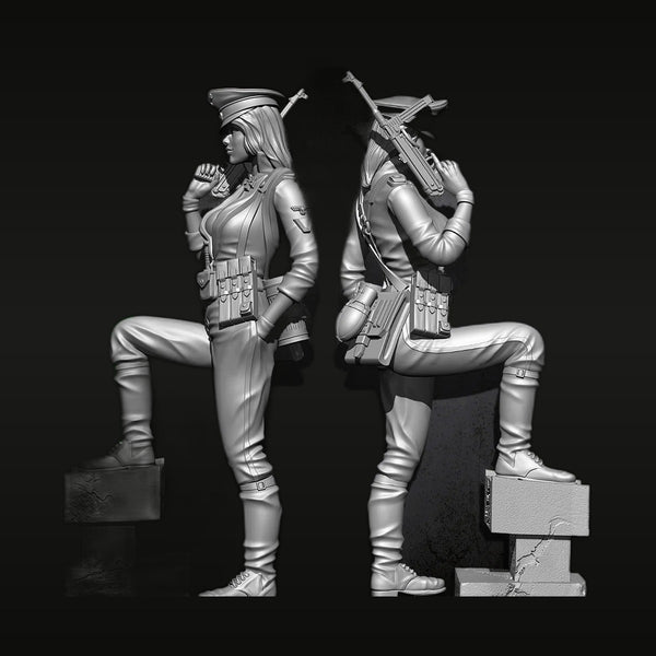 WWII Female Soldiers with Submachine Gun and Pistol 1/35 Resin Figure Kit (2 Poses)