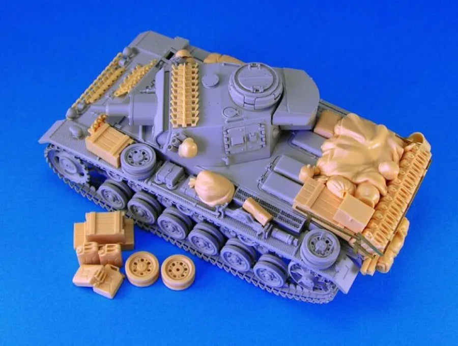 1/35 Scale Die-Cast Resin Model Assembled Kit German Pz.Kpfw.Iii Tank Stowage Set (No Tank) Unassembled and Unpainted