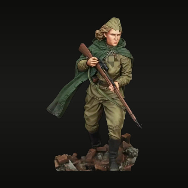 WWII Soviet Female Sniper with Mosin-Nagant & Field Cape 1/35 Resin Figure Kit