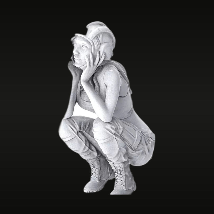 Modern Female Soldier Crouching Contemplative Pose Resin Figure Kit - unpainted resin model kit
