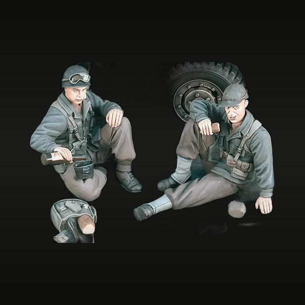 WWII German Tank Crewmen Resting 1/35 Resin Figure Kit