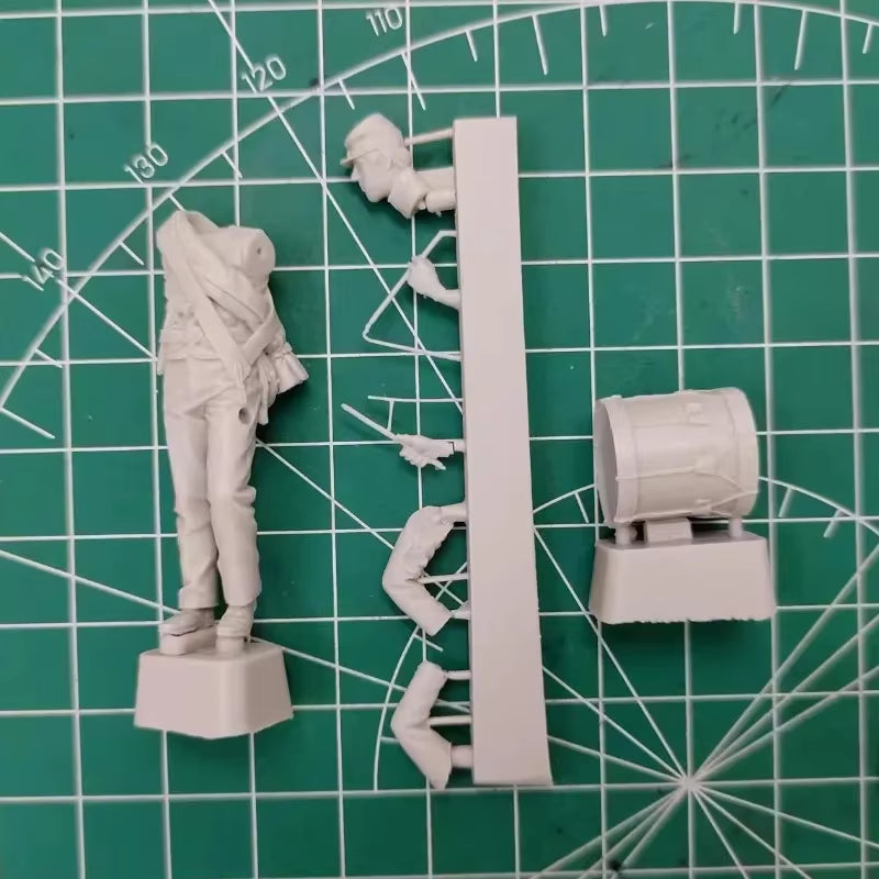 American Civil War Union Drummer with Bass Drum 1/35 Resin Figure Kit - resin model view 2