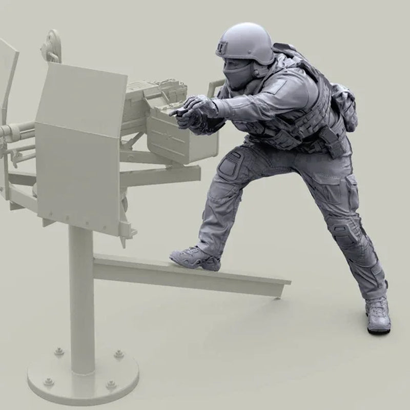Modern Tactical Operator with Belt-Fed SAW 1/35 Resin Figure Kit - resin model view 2
