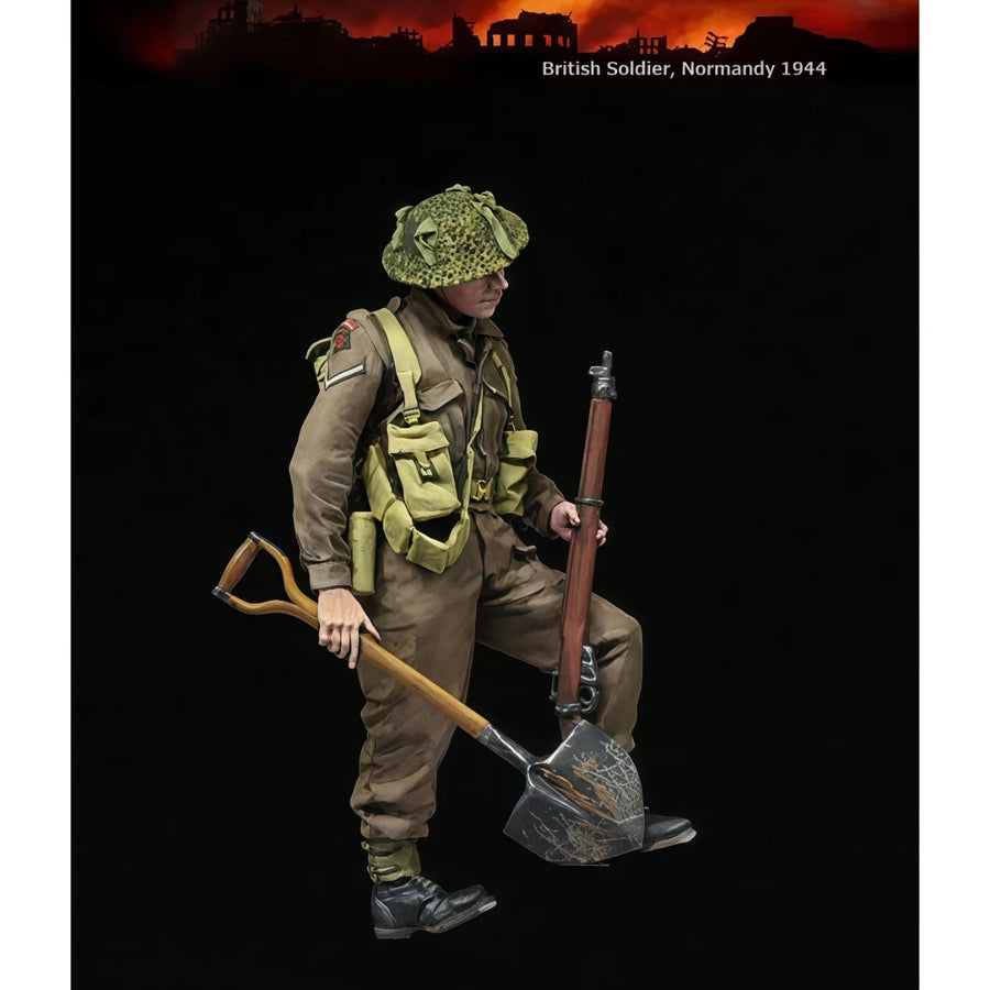 WWII British Infantryman Lee-Enfield with Entrenching Tool 1/35 Resin Figure Kit - resin model view 3
