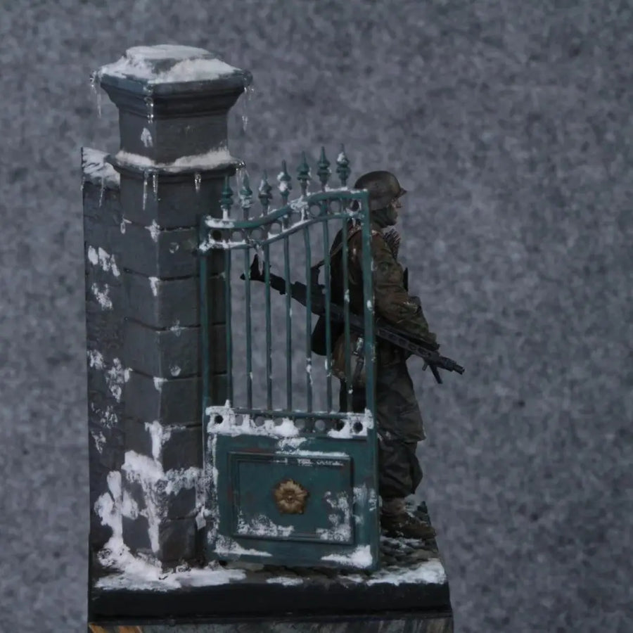 Gate & Wall 02 Stone Diorama Base 1/35 Resin Kit - resin model view 4