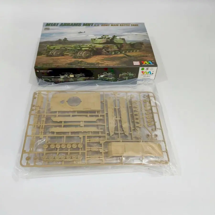 Tiger Model 1/72 Scale M1A1 with Mine Roller Assembly Model Kit 9602