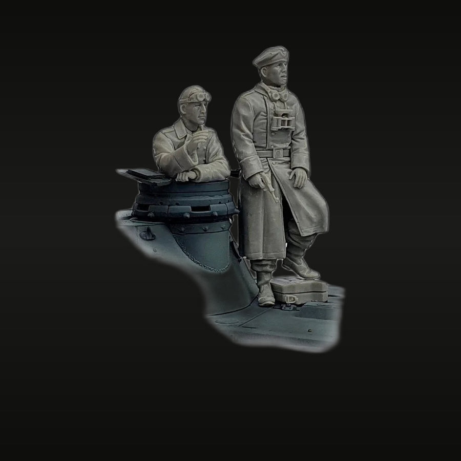 WWII German Panzer Commander & Crewman 1/35 Resin Figure Kit - unpainted resin model kit