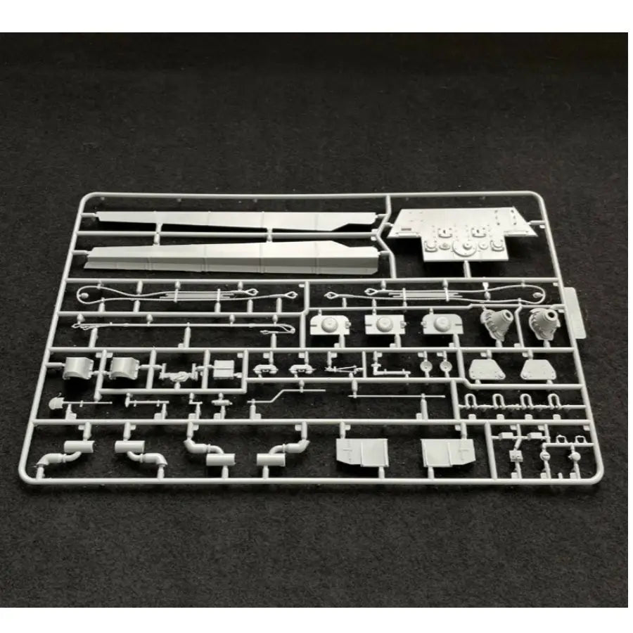 WWII German Maus Super Heavy Tank 1/35 Resin Vehicle Kit - resin model view 4