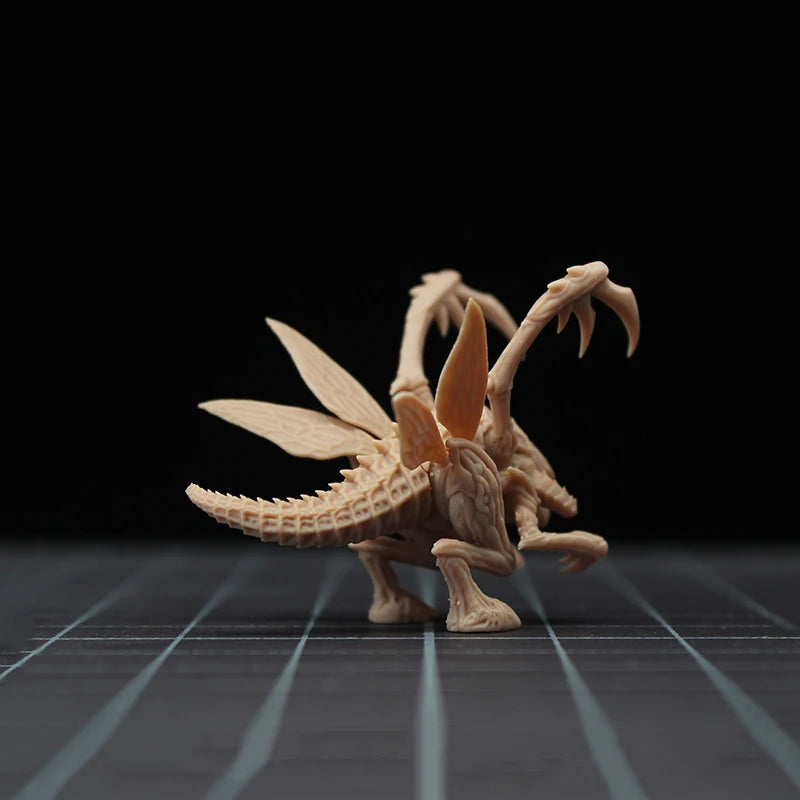 Alien Crustacean Creature with Claws 28mm Resin Miniature Figure - resin model view 4