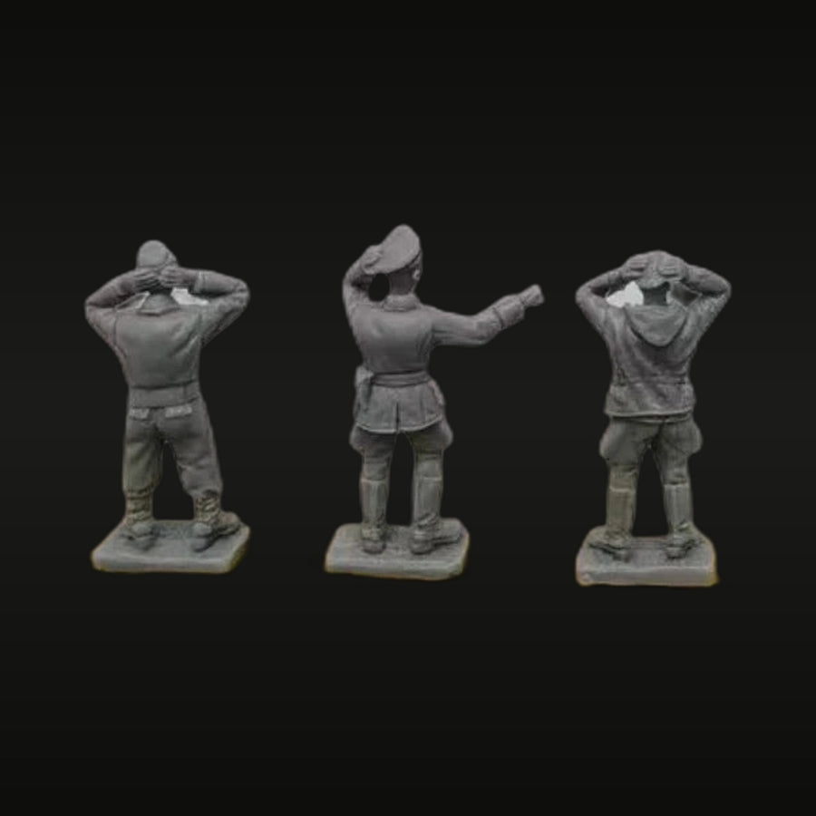 WWII Surrendering Soldiers Hands Up Poses 1/72 Resin Figure Set - unpainted resin model kit