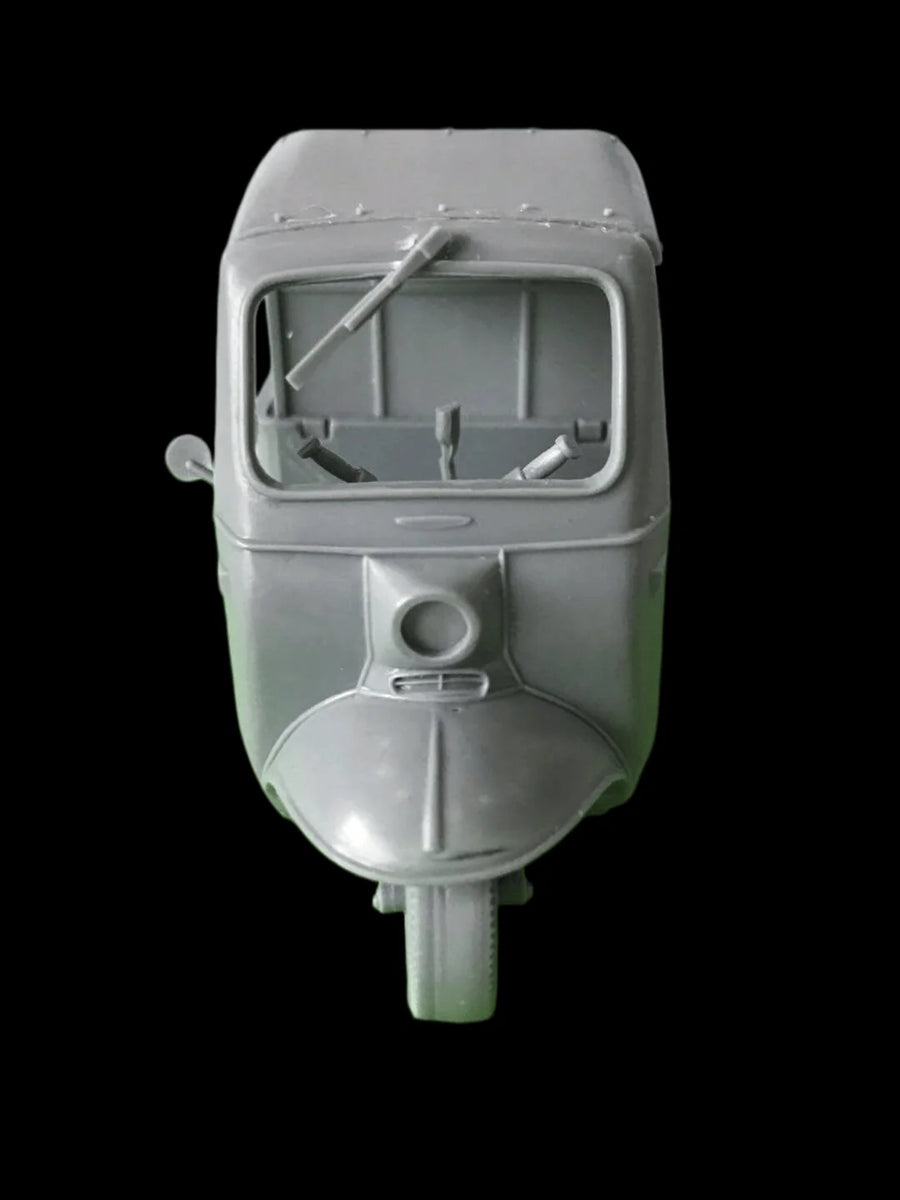 Three-Wheeled Auto Rickshaw Pickup Truck 1/32 Resin Model Kit - resin model view 4