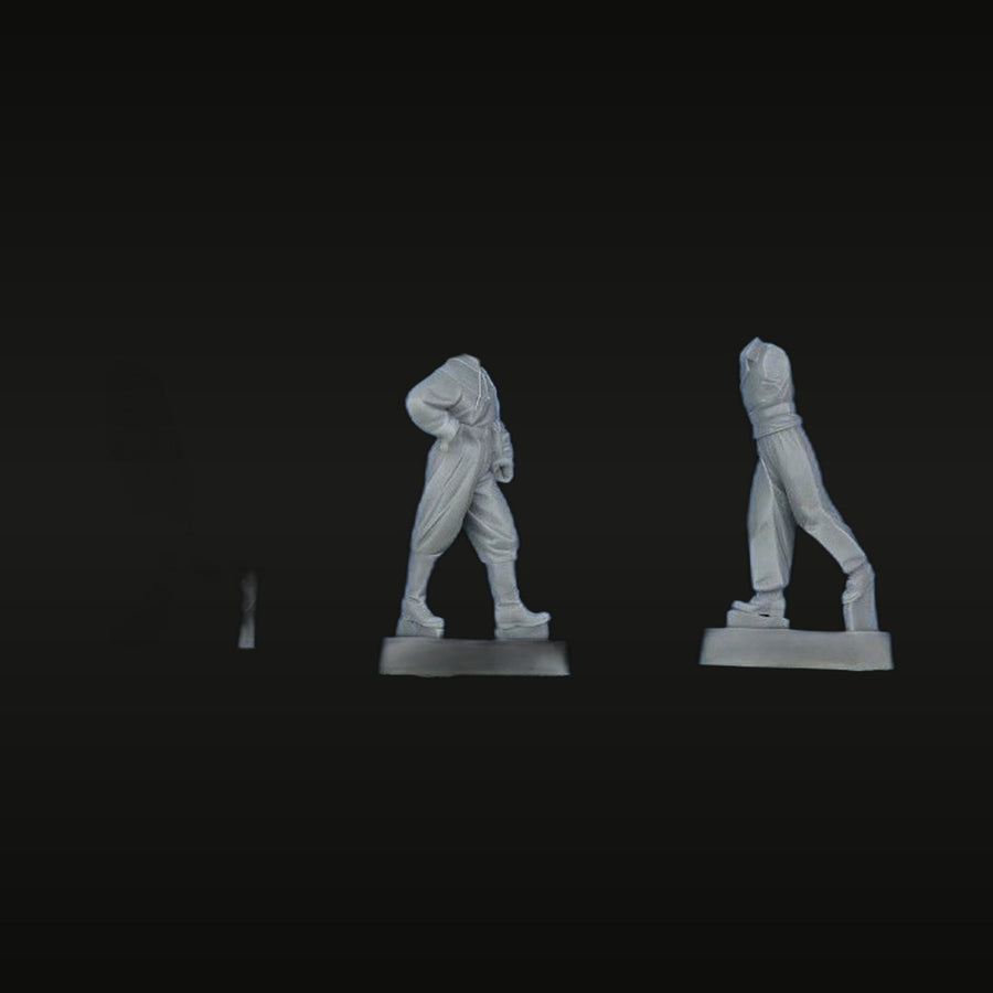 WWII Soviet Combat Soldiers 3-Figure Set 1/35 Resin Kit - unpainted resin model kit