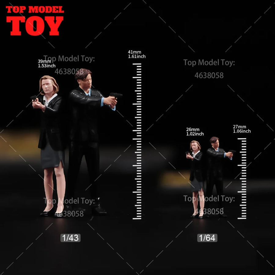 Modern FBI Agents Male & Female Business Suit 1/35 Resin Figure Set - resin model view 4