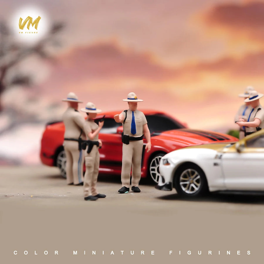 Painted Miniature 1/87 1/64 1/43 1/24 1/18 American Road Patrolman Male Figure 3D Print Diorama Doll Scene Props for Car Model