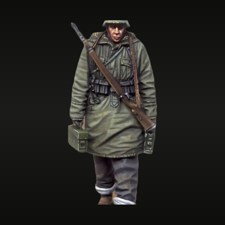 WWII German Wehrmacht Infantryman with K98 Bayonet 1/35 Resin Figure Kit - unpainted resin model kit