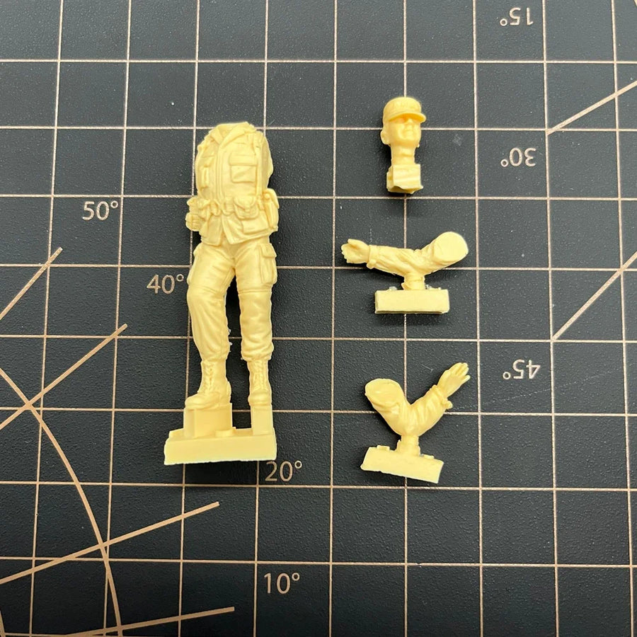 1/35 Resin Model Figure Kits GK , Military Theme，Unassembled and Unpainted Gk
