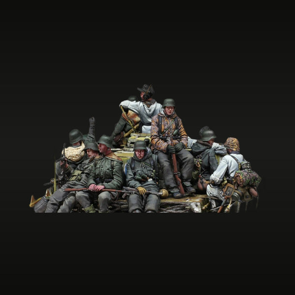 WWII German Wehrmacht Squad Rest 13-Figure Diorama 1/35 Resin Kit