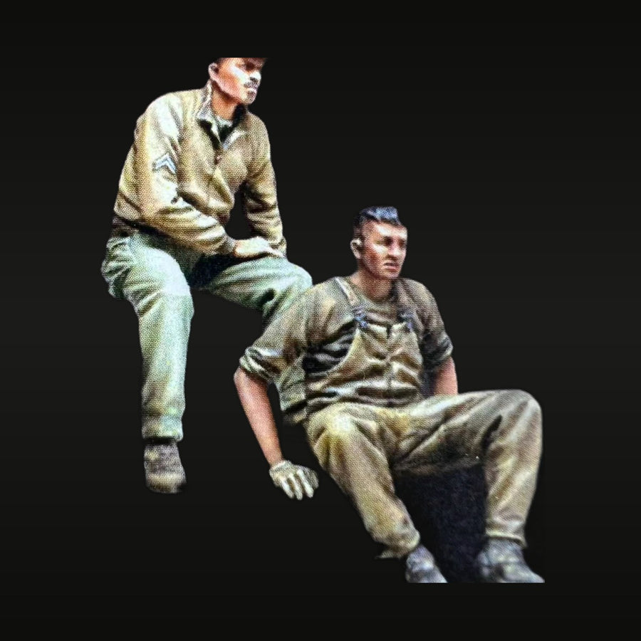 WWII American Tank Crew Sergeant & Crewman Seated 1/35 Resin Figure Kit - unpainted resin model kit