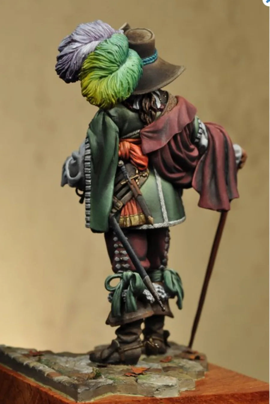 Renaissance Nobleman Bust with Feathered Hat 1/24 Resin Kit - resin model view 2