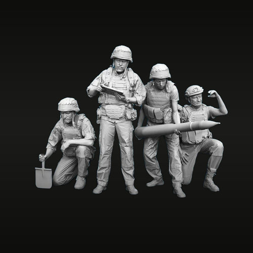 WWII Anti-Tank Gun MT-12 Rapira Artillery Crew 1/35 Resin Figure Kit