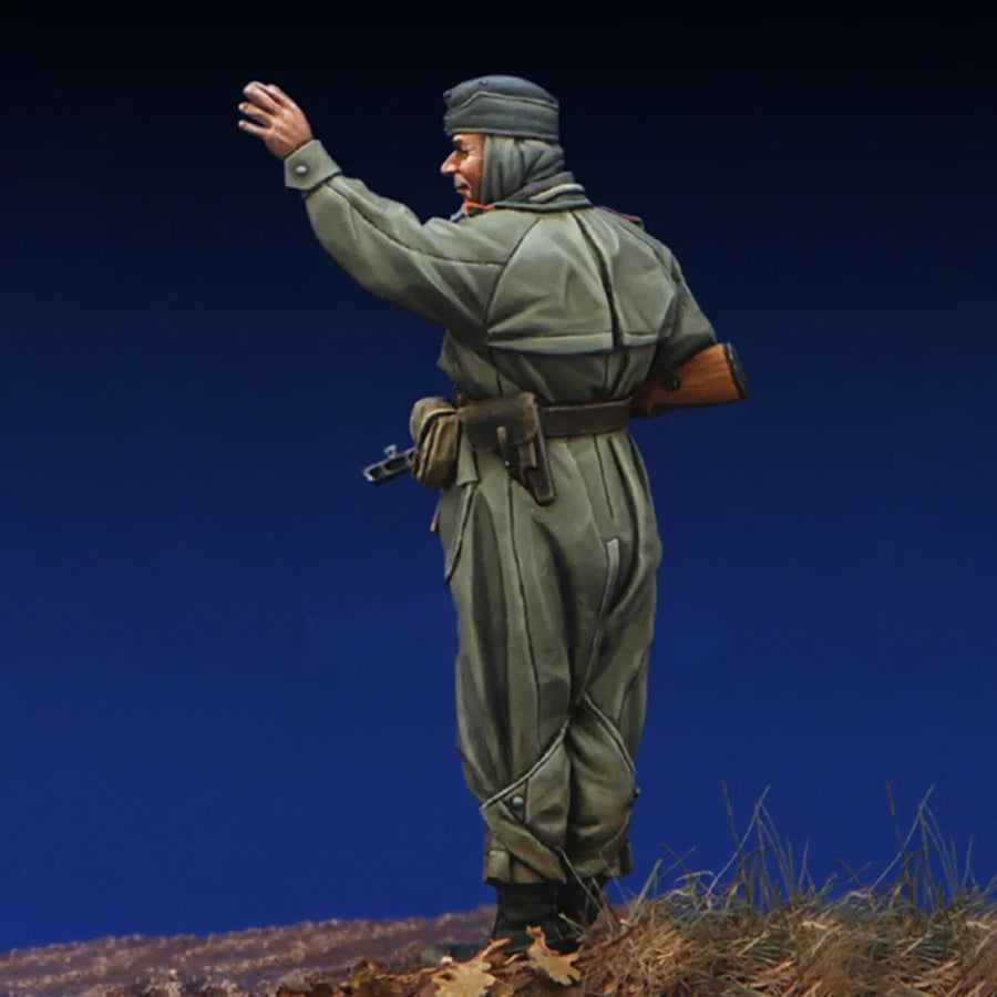 WWII German Officer & Fallschirmjäger Paratroopers Set 1/35 Resin Figure Kit - resin model view 3