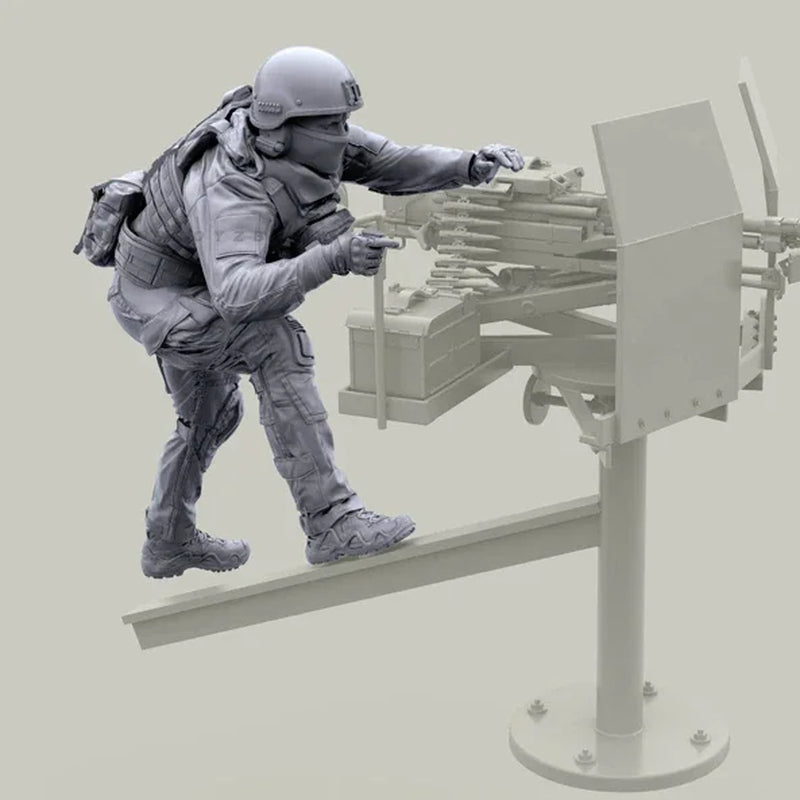 Modern Tactical Operator with Belt-Fed SAW 1/35 Resin Figure Kit - resin model view 3