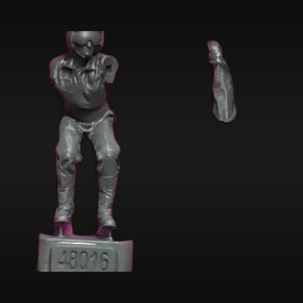 Modern Fighter Pilot Figure with Flight Helmet 1/48 Resin Figure Kit