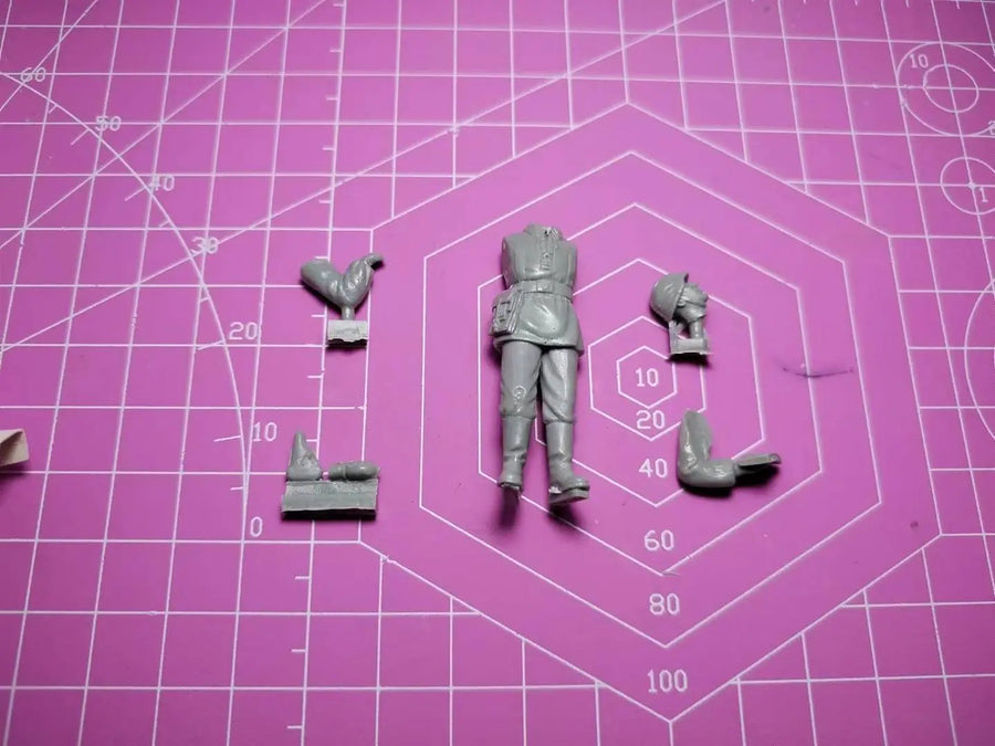 1/35 Resin Model Figure Gk，Unassembled and Unpainted Kit