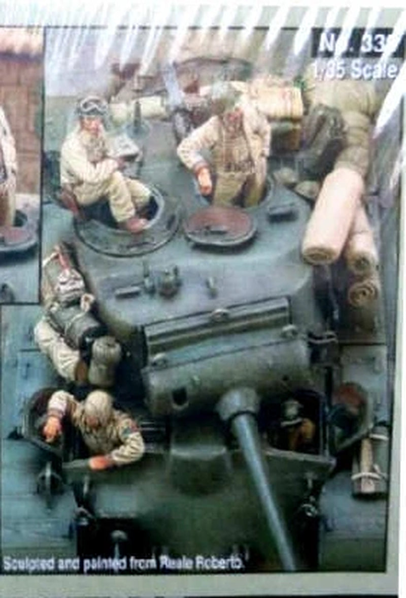 WWII US M26 Pershing Tank Crew Set (5 Figures) 1/35 Resin Diorama Kit - resin model view 4