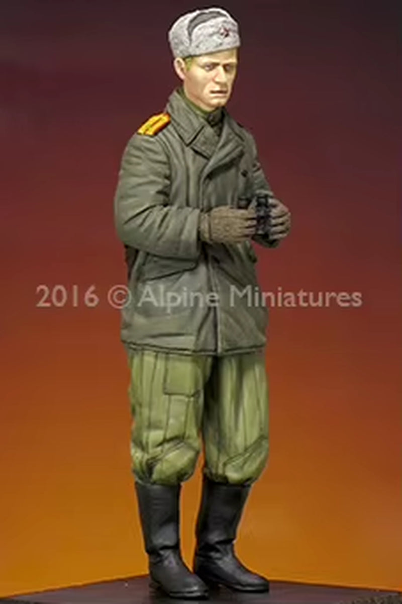 WWII Soviet Officer with Binoculars 1/35 Resin Figure Kit - resin model view 2